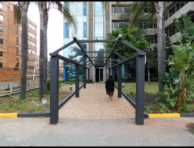984M² OFFICE TO LET IN FERNDALE
